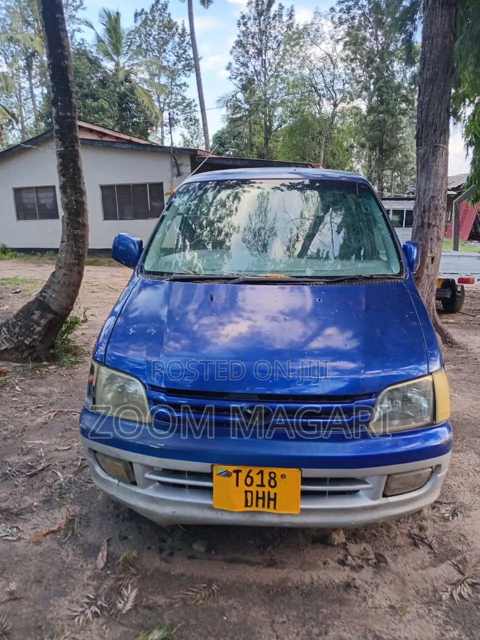 Toyota Noah 2004 Blue