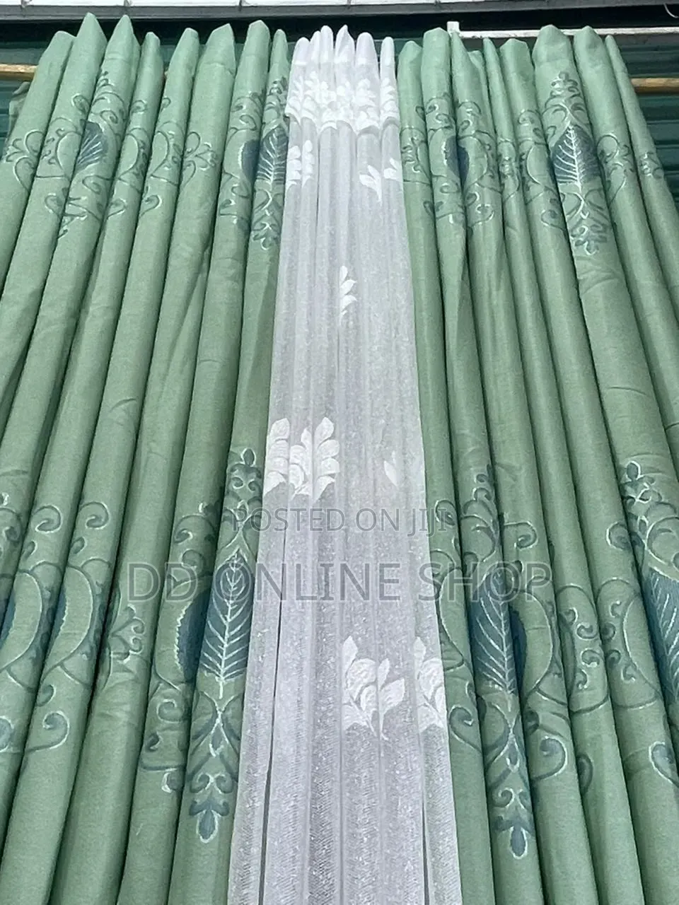 3-Piece Luxury Jacquard Curtain Set ( Pazia Mbili Na Lesi Yake )