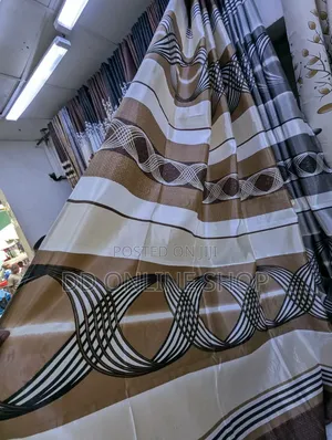 Pazia (Leaf-Printed Window Curtains)