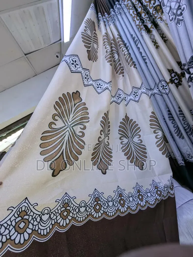 Pazia (Leaf-Printed Window Curtains)