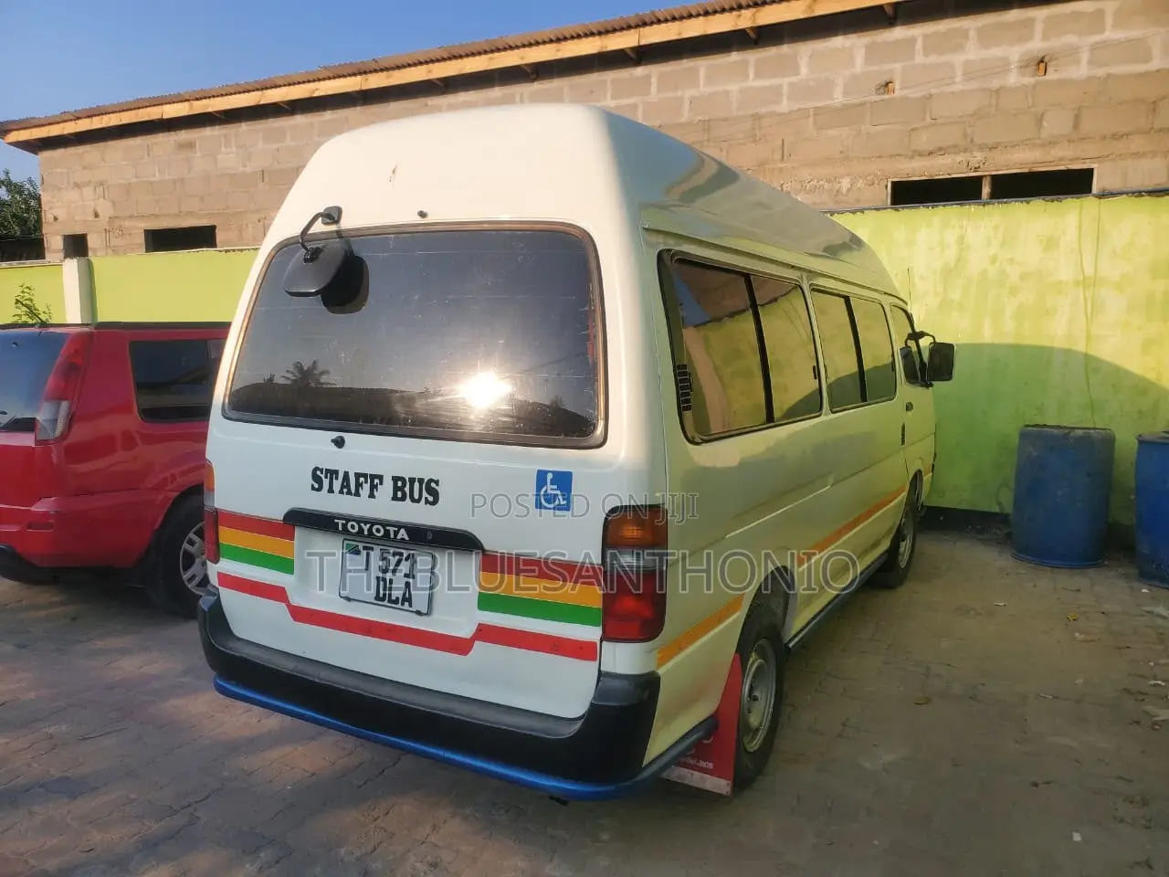 Toyota HiAce 2002 White