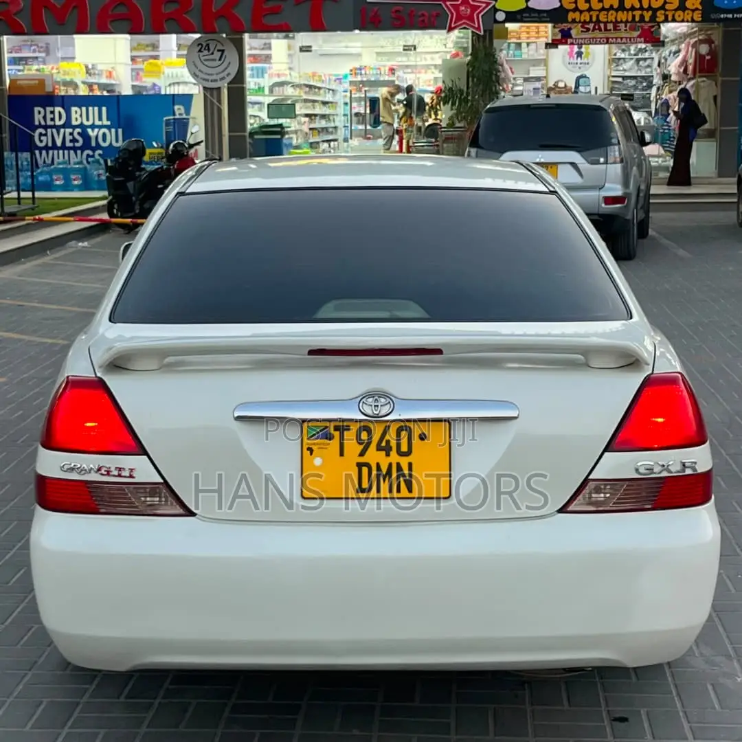Toyota Mark II 2004 White