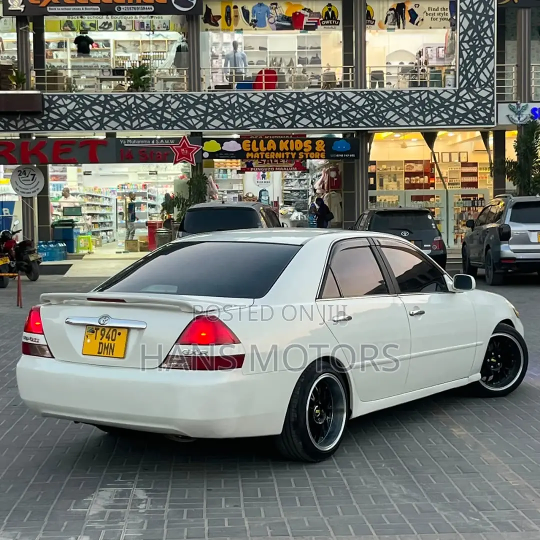 Toyota Mark II 2004 White