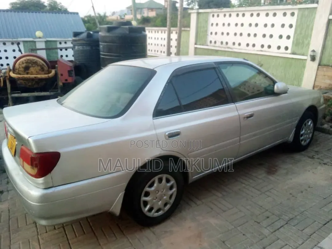 Toyota Carina 2001 Silver