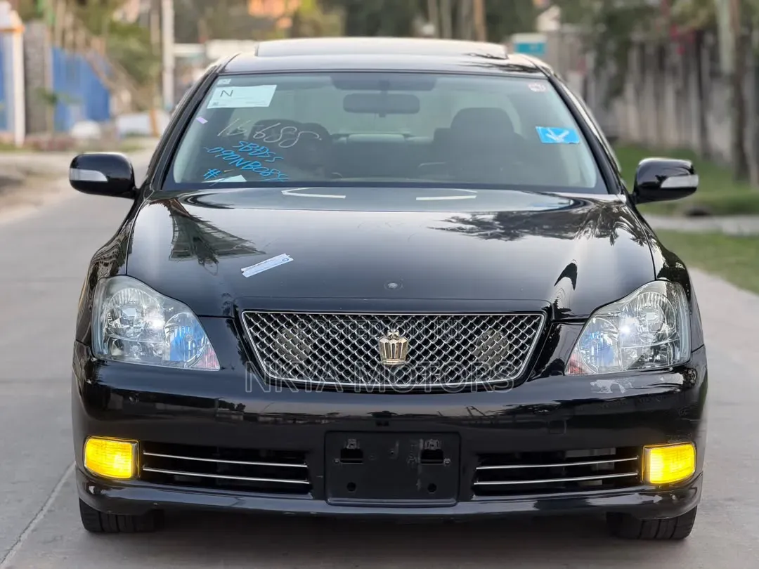 Toyota Crown 2006 Black