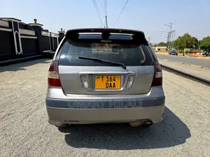Toyota Nadia 2003 Silver