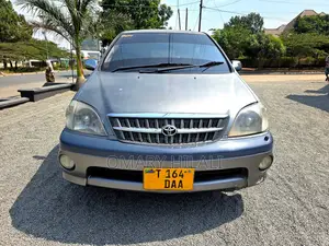 Toyota Nadia 2003 Silver