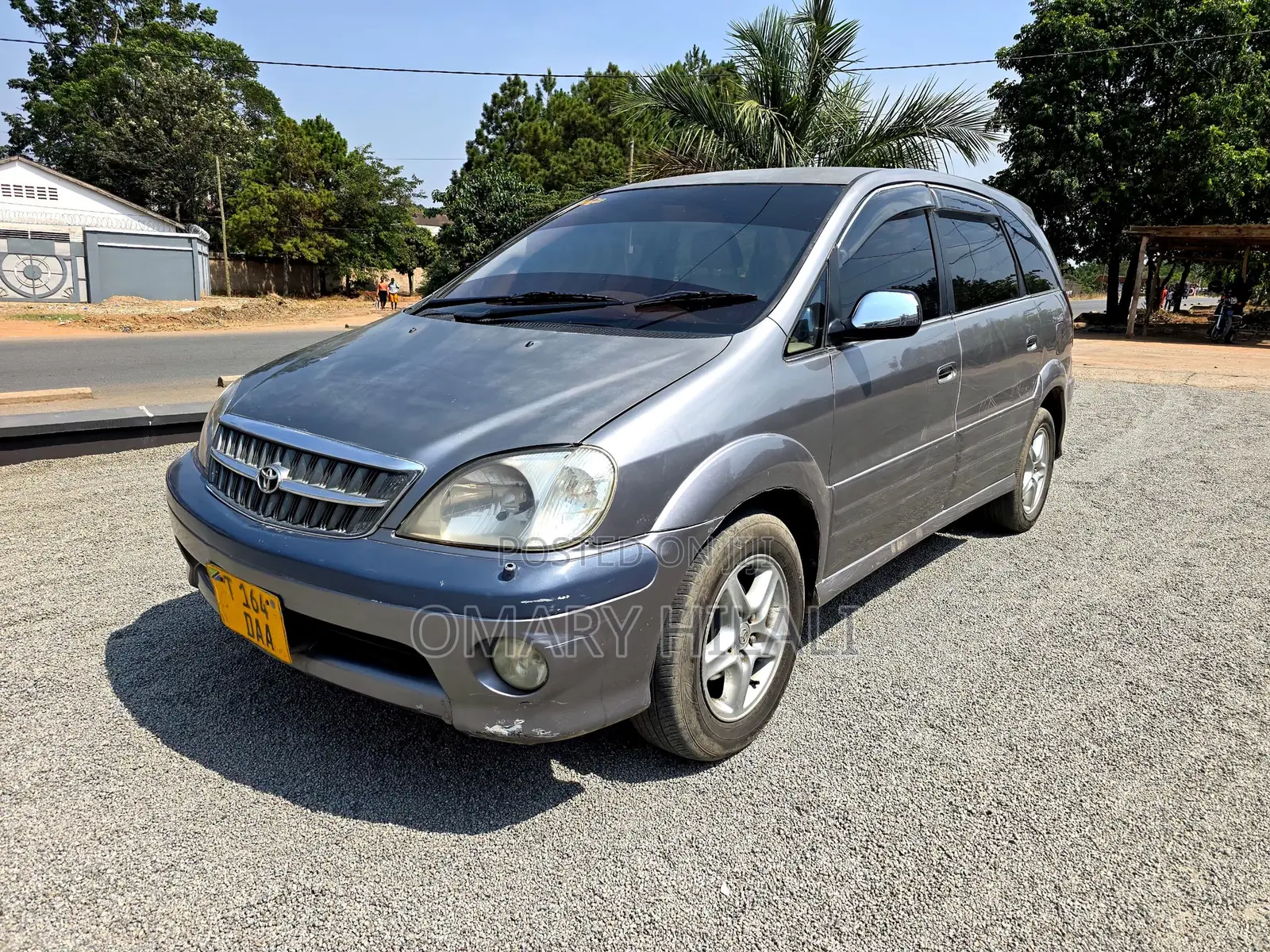 Toyota Nadia 2003 Silver