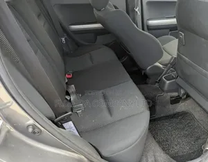 Toyota IST 2004