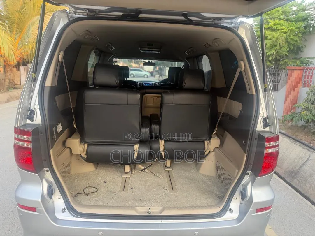 Toyota Alphard 2006 Silver