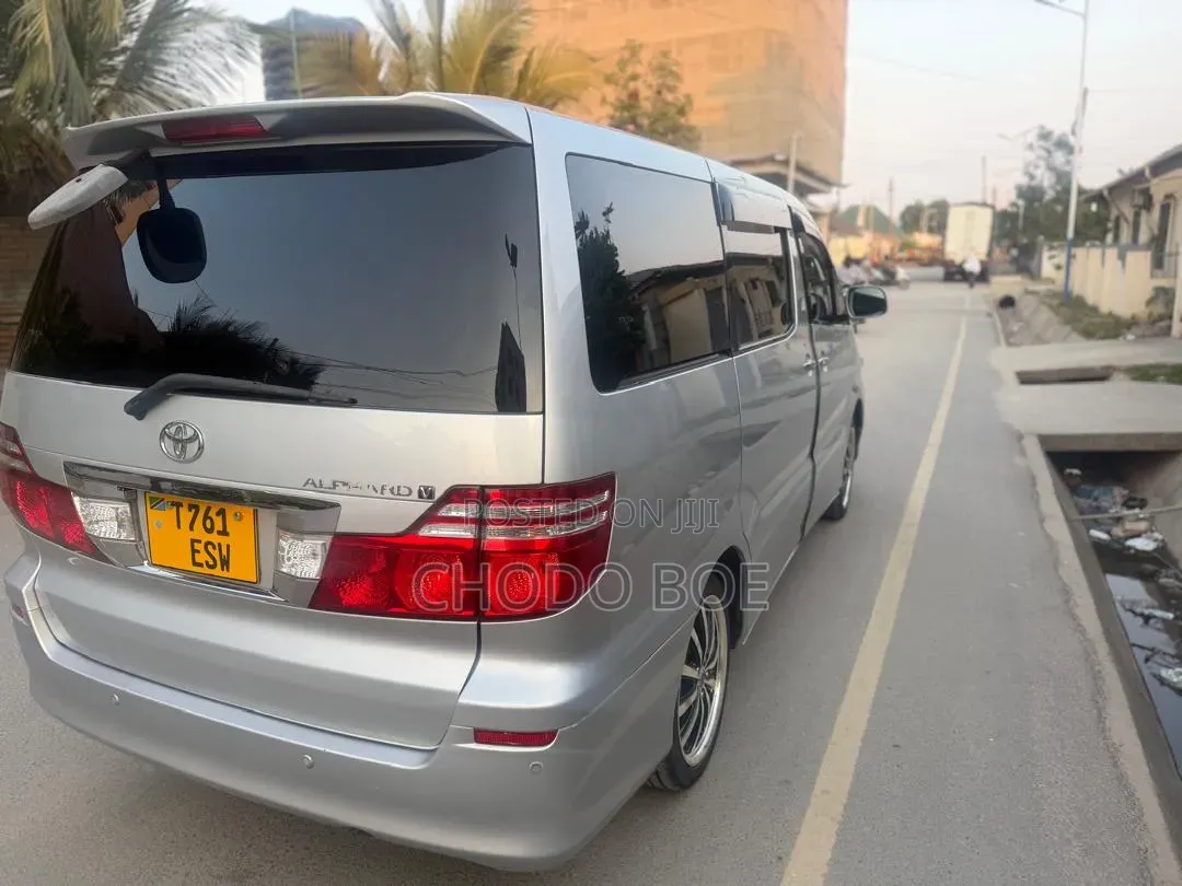 Toyota Alphard 2006 Silver