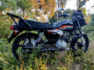 TVS HLX 125 2025 Black