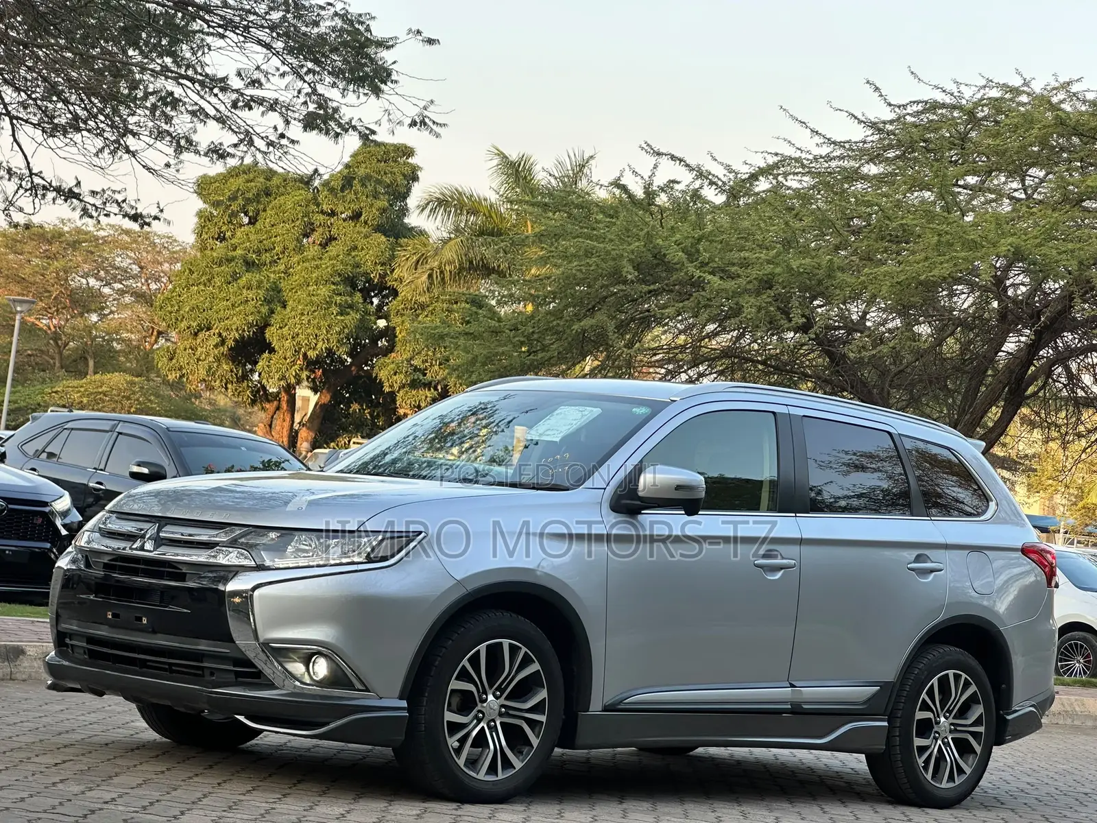 Mitsubishi Outlander 2014 Silver