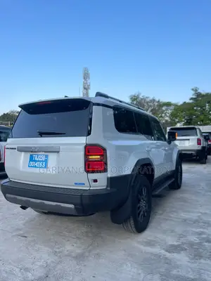 New Toyota Land Cruiser Prado 2.7 2024 White