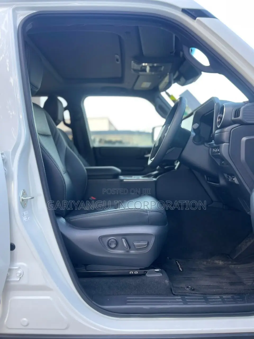 New Toyota Land Cruiser Prado 2.7 2024 White