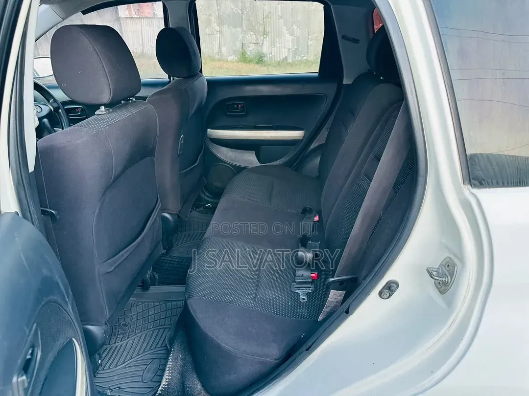Toyota IST 2003 White