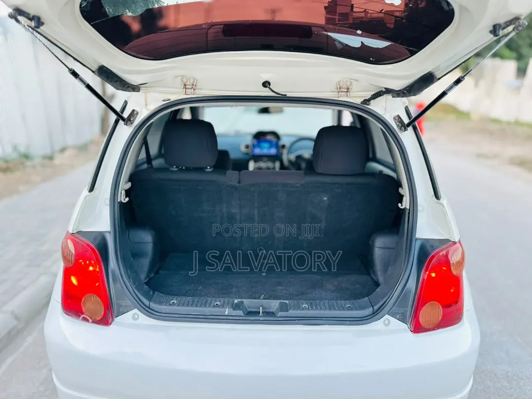 Toyota IST 2003 White