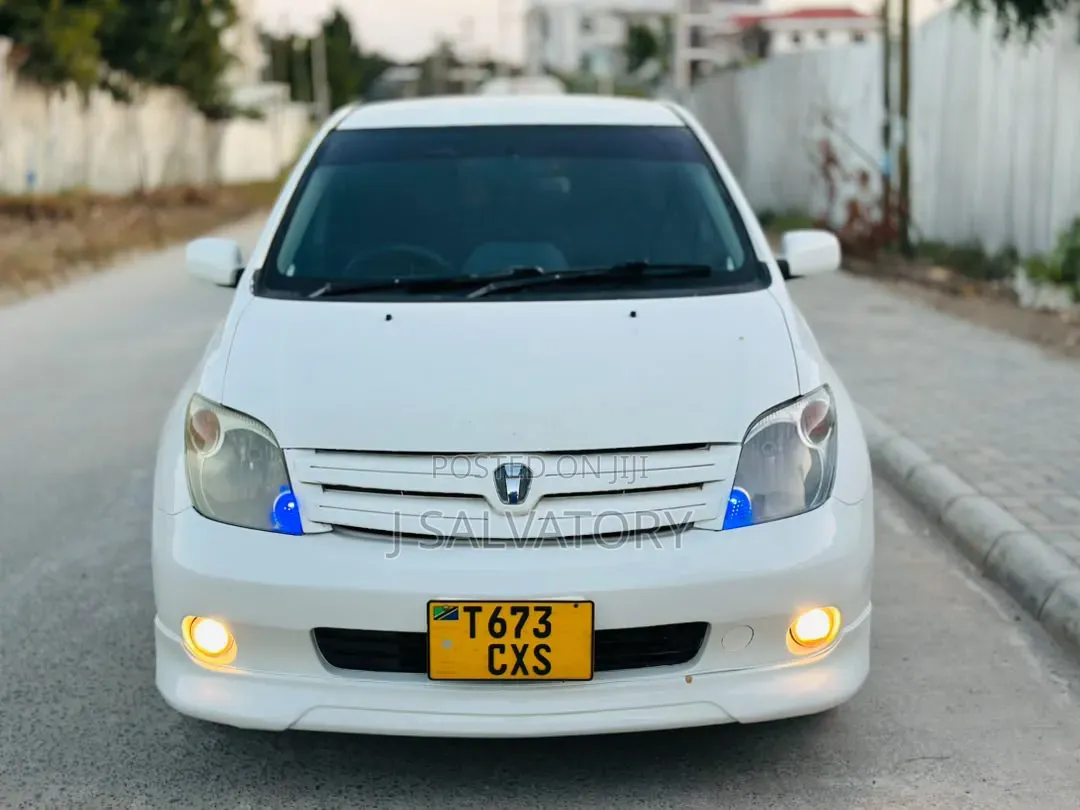 Toyota IST 2003 White