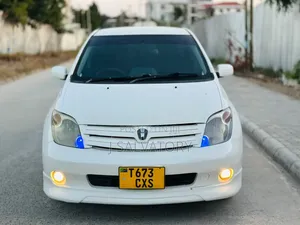 Toyota IST 2003 White