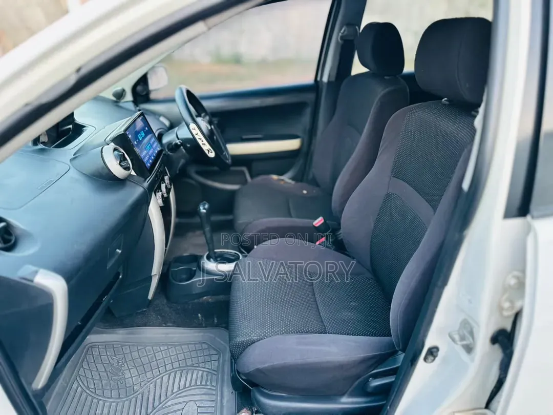 Toyota IST 2003 White