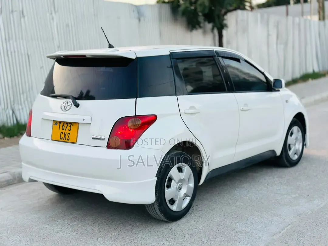 Toyota IST 2003 White