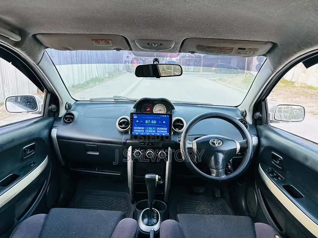Toyota IST 2003 White