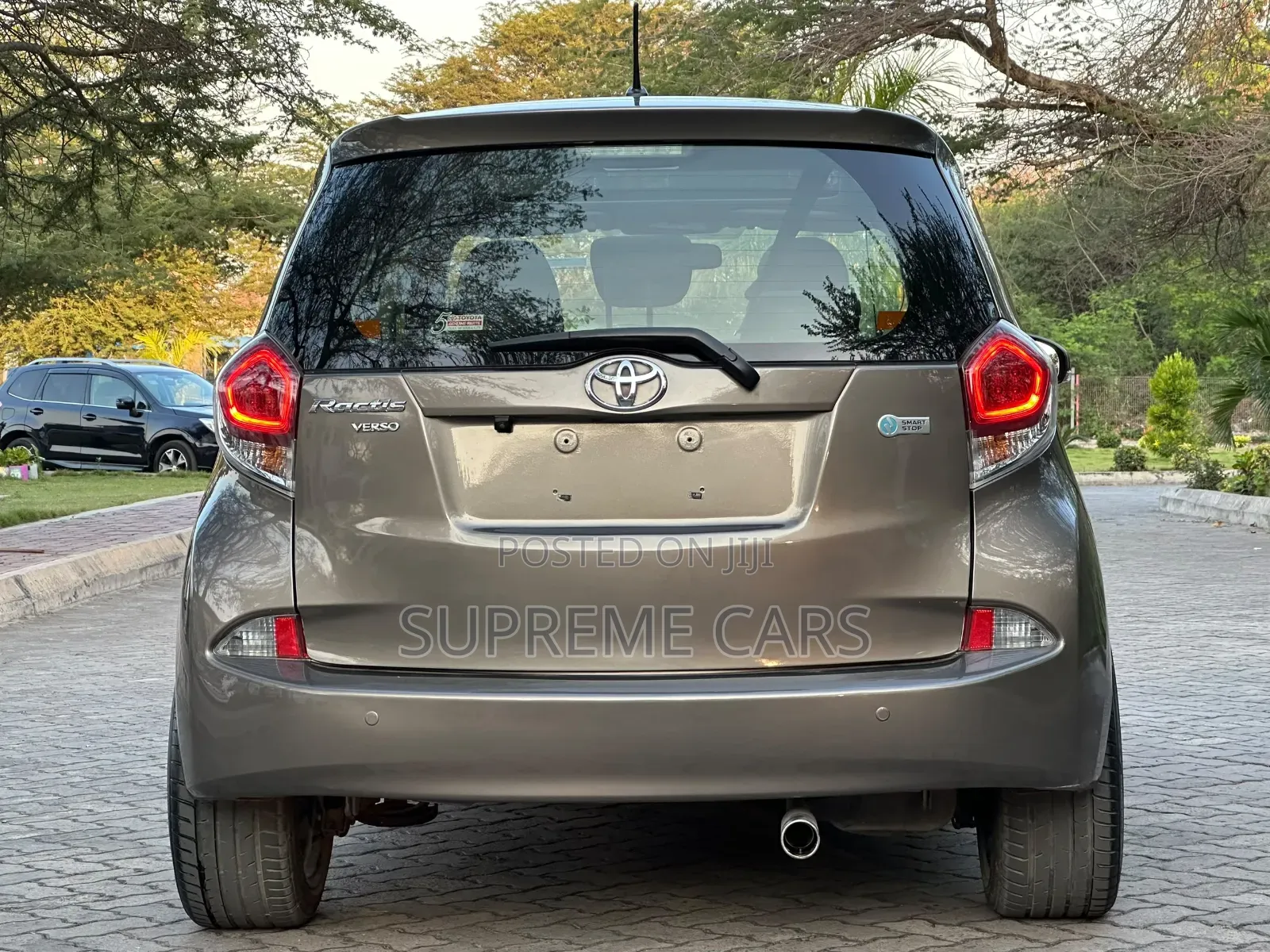 Toyota Ractis 2015 Beige