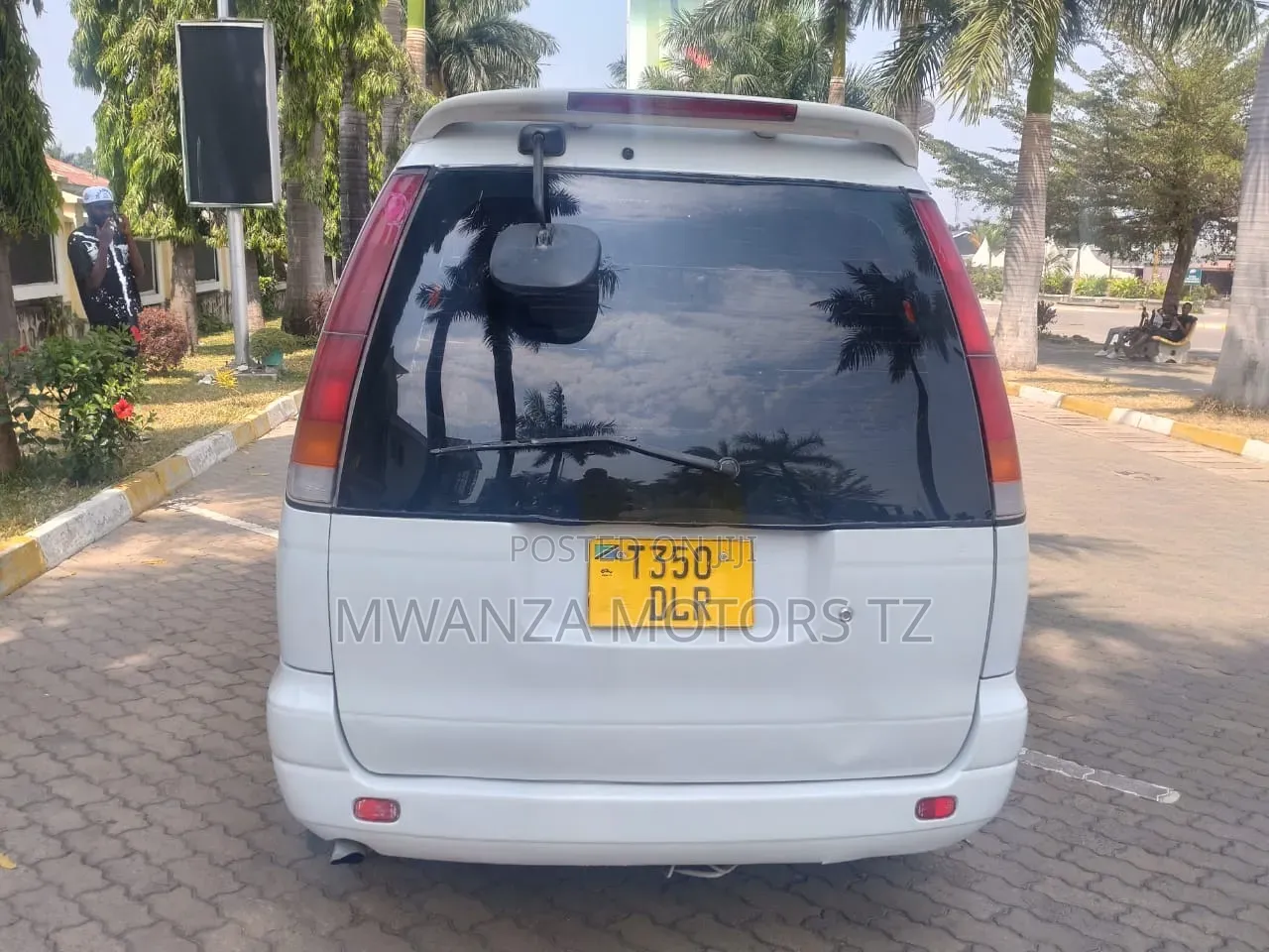 Toyota Noah 2001 Pearl