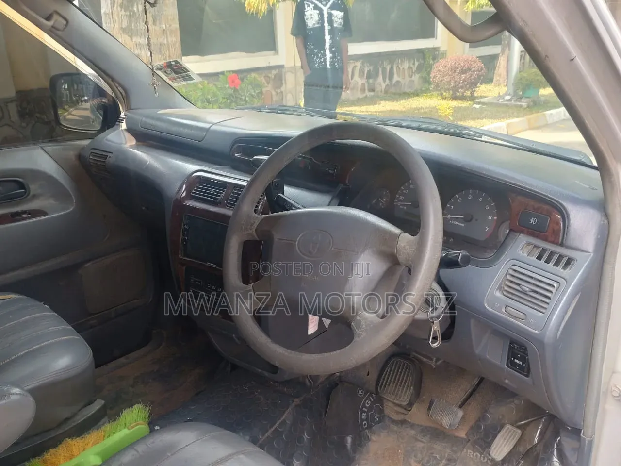 Toyota Noah 2001 Pearl