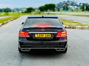 Mercedes-Benz E200 2015 Black