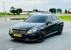 Mercedes-Benz E200 2015 Black