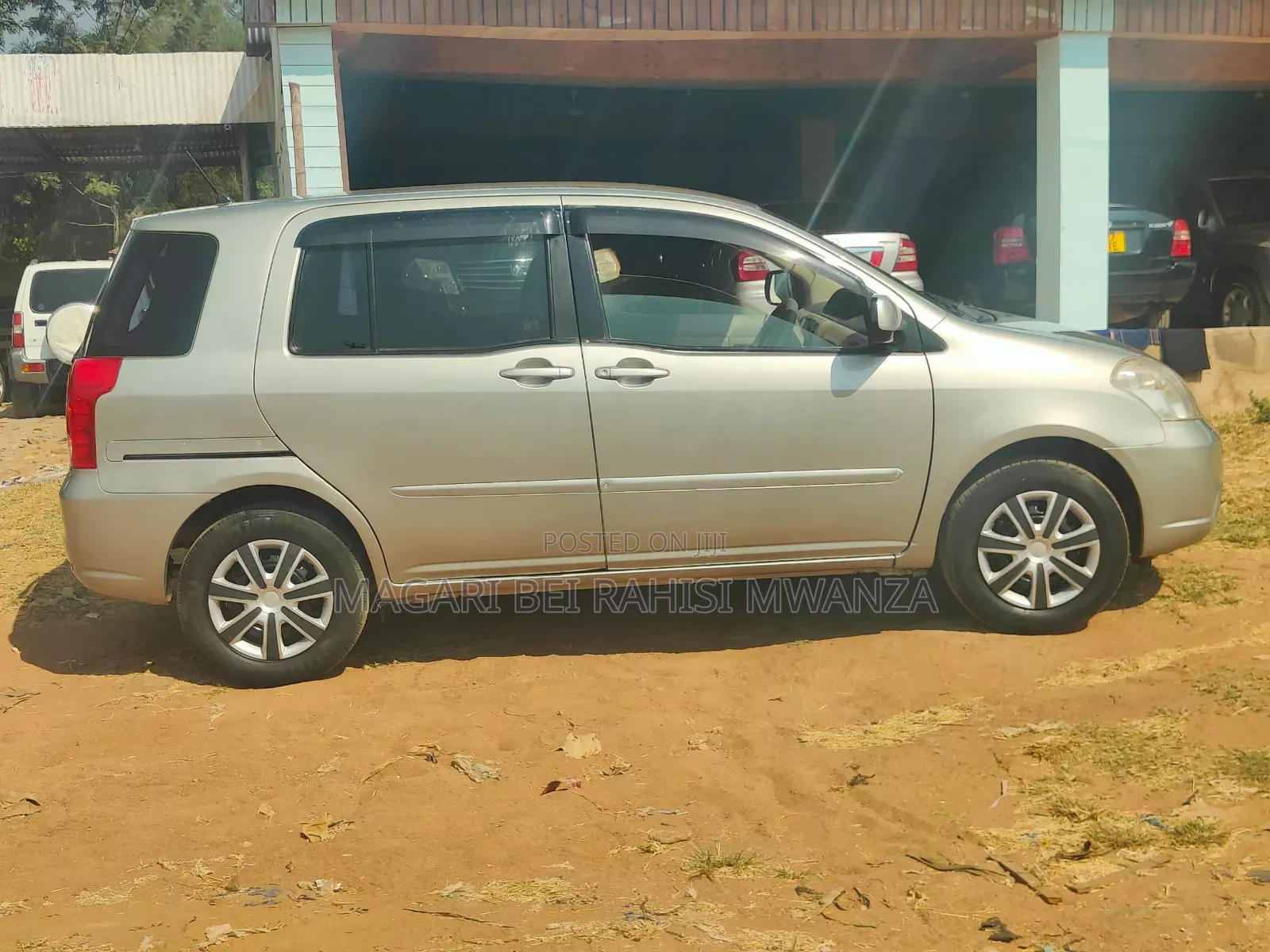 Toyota Raum 2004 Silver