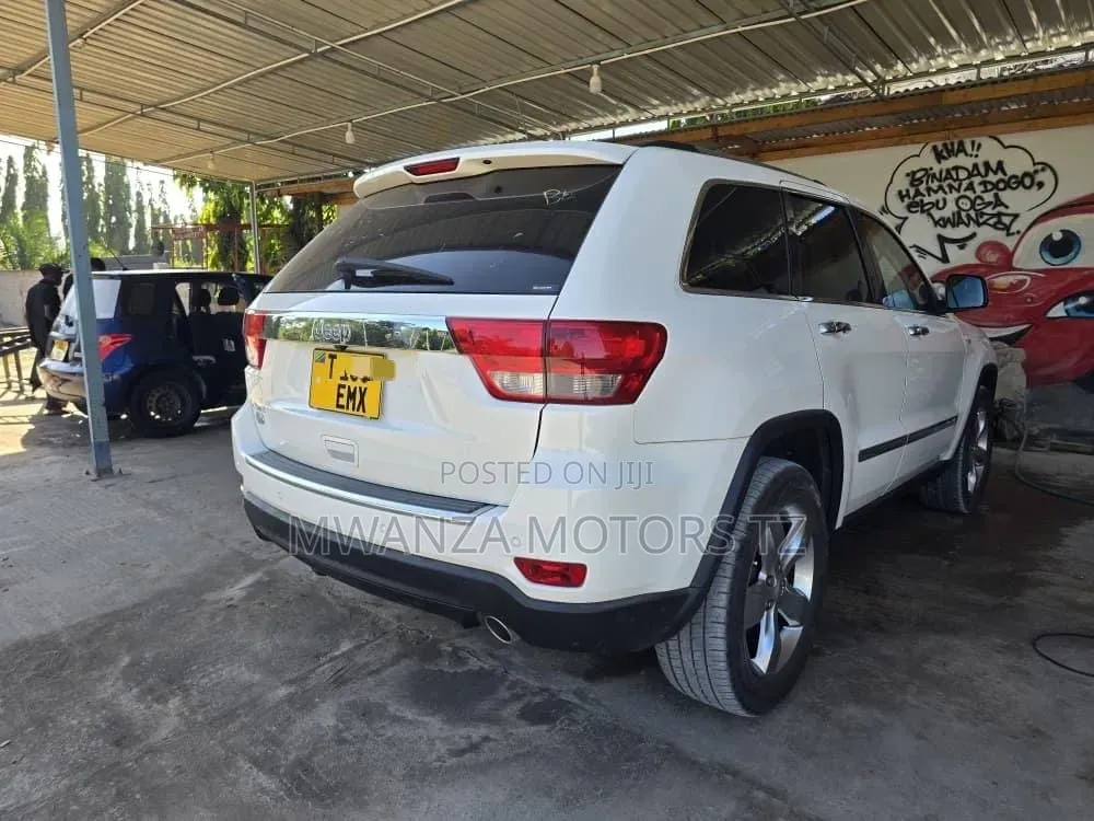 Jeep Cherokee 2013 White