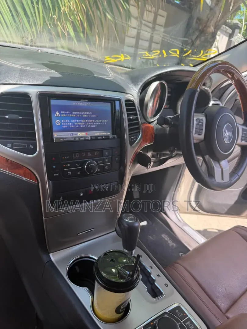 Jeep Cherokee 2013 White