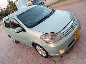 Toyota Raum 1.5 AWD 2004 Beige