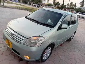 Toyota Raum 1.5 AWD 2004 Beige