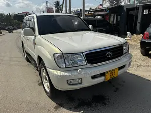 Toyota Land Cruiser HDJ 100 2002 White