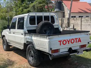 Toyota Land Cruiser 79 Series 2019 White