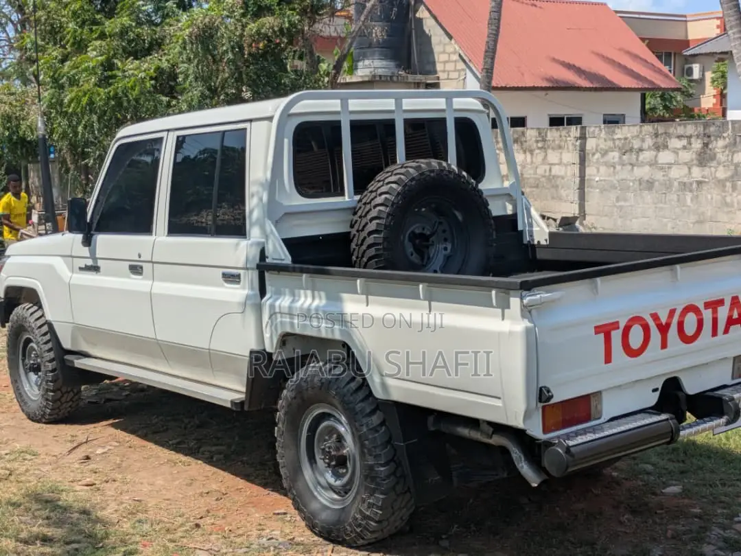 Toyota Land Cruiser 79 Series 2019 White