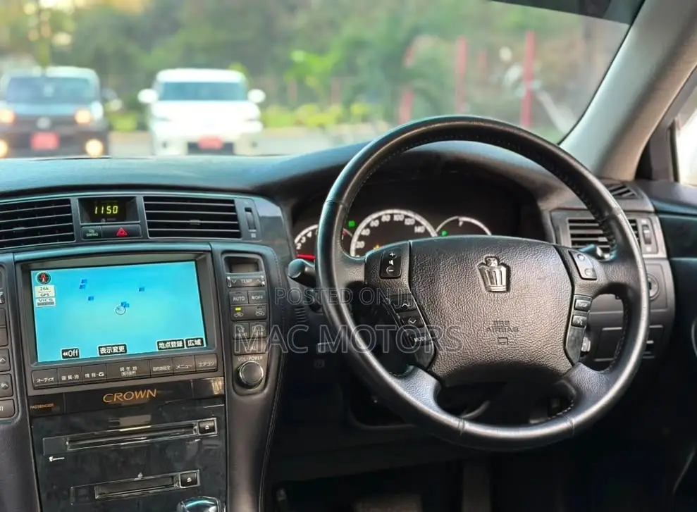 Toyota Crown 2007 White