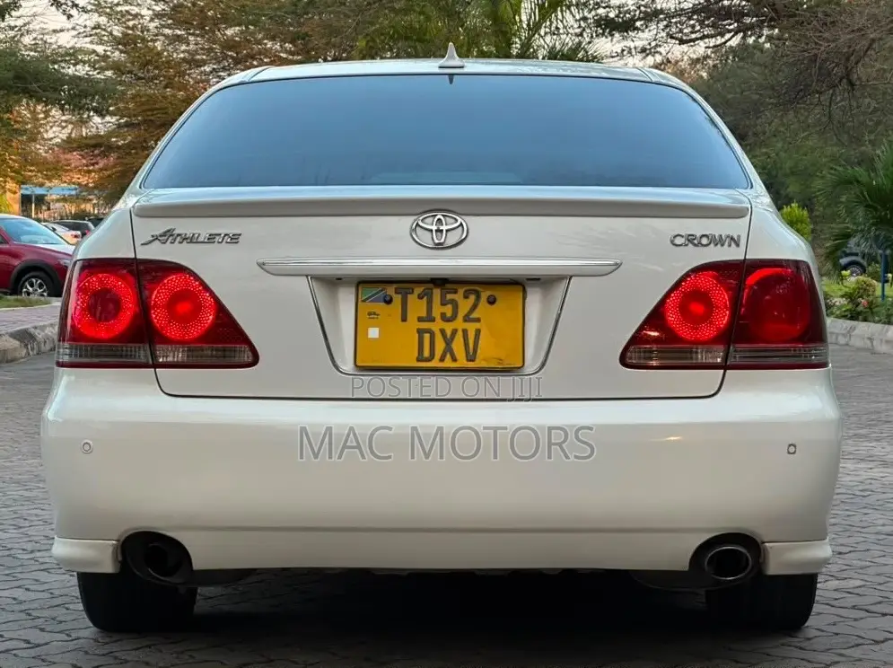 Toyota Crown 2007 White