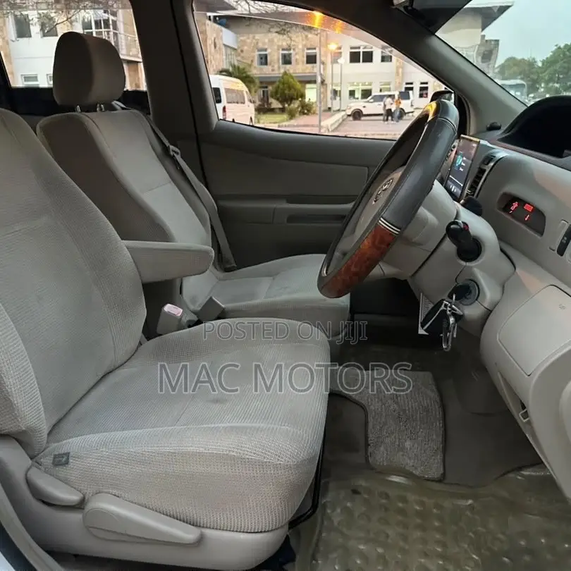 Toyota Raum 1.5 FWD 2005 White