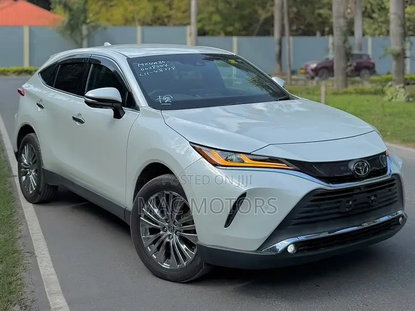 Toyota Harrier 2021 White