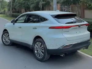 Toyota Harrier 2021 White