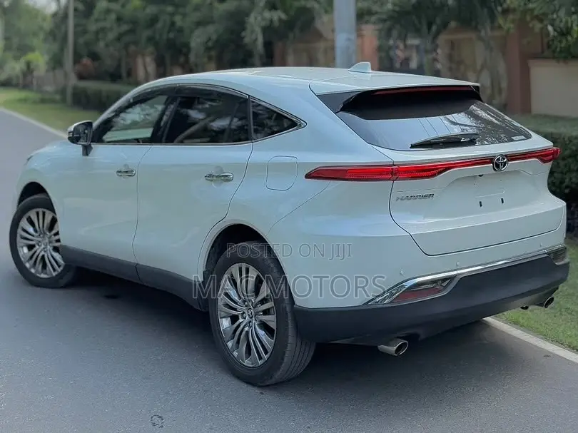 Toyota Harrier 2021 White