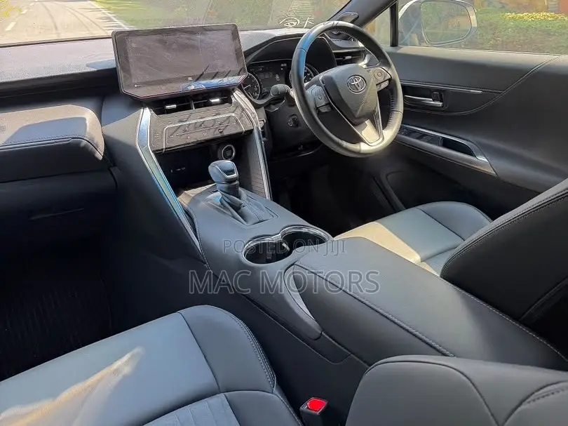 Toyota Harrier 2021 White