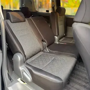 Toyota Noah 2.0 143hp FWD (8 Seater) 2009 Black