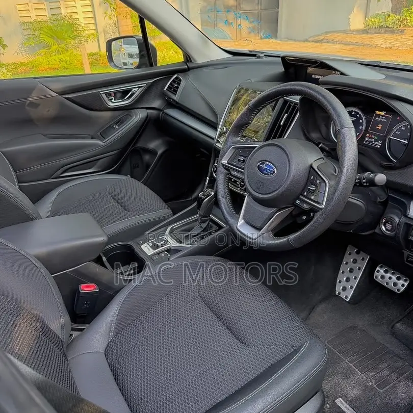 Subaru Forester 2019 Silver