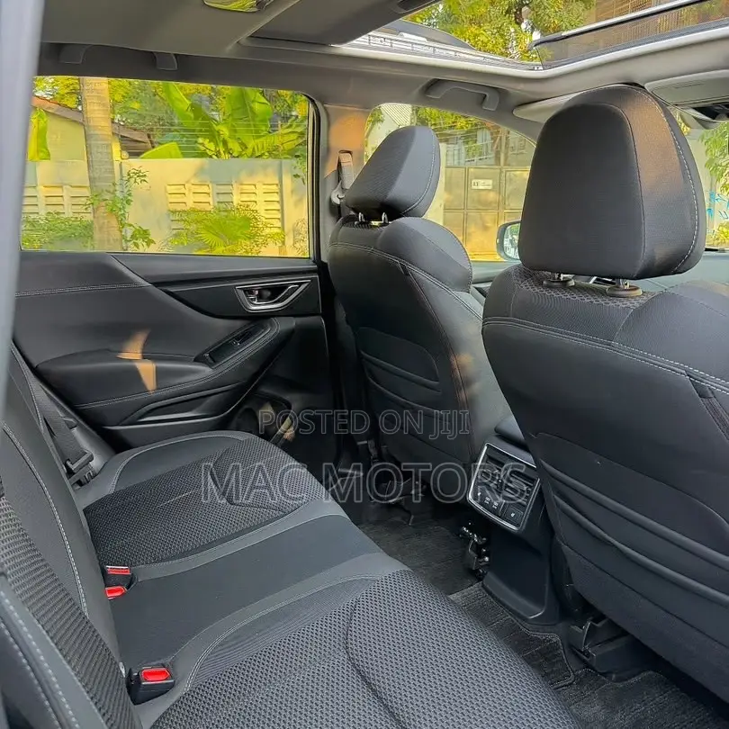 Subaru Forester 2019 Silver