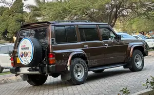 Nissan Patrol 1992 Brown